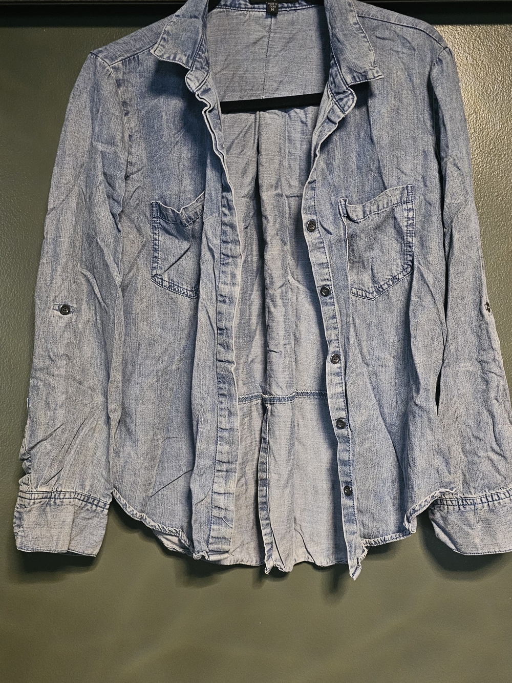 Velvet Heart Light Blue Chambray Button-Down Shirt